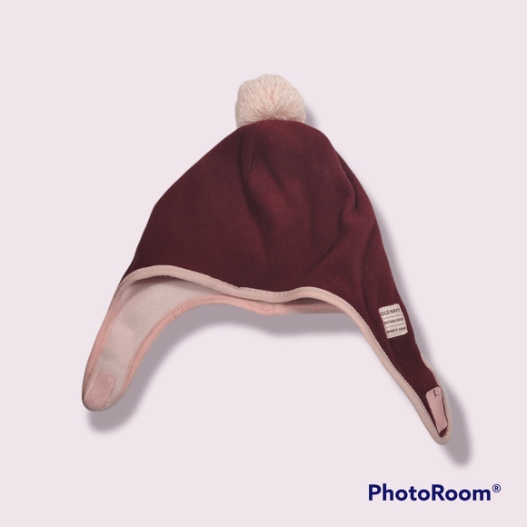 Old Navy Pom Pom fleece Ear Flap fashion strap Winter Warm hat Size Medium - Picture 1 of 13